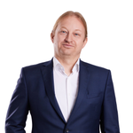 Andrzej Kinastowski (Managing Partner at Office Samurai)