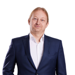 Andrzej Kinastowski (Managing Partner at Office Samurai)